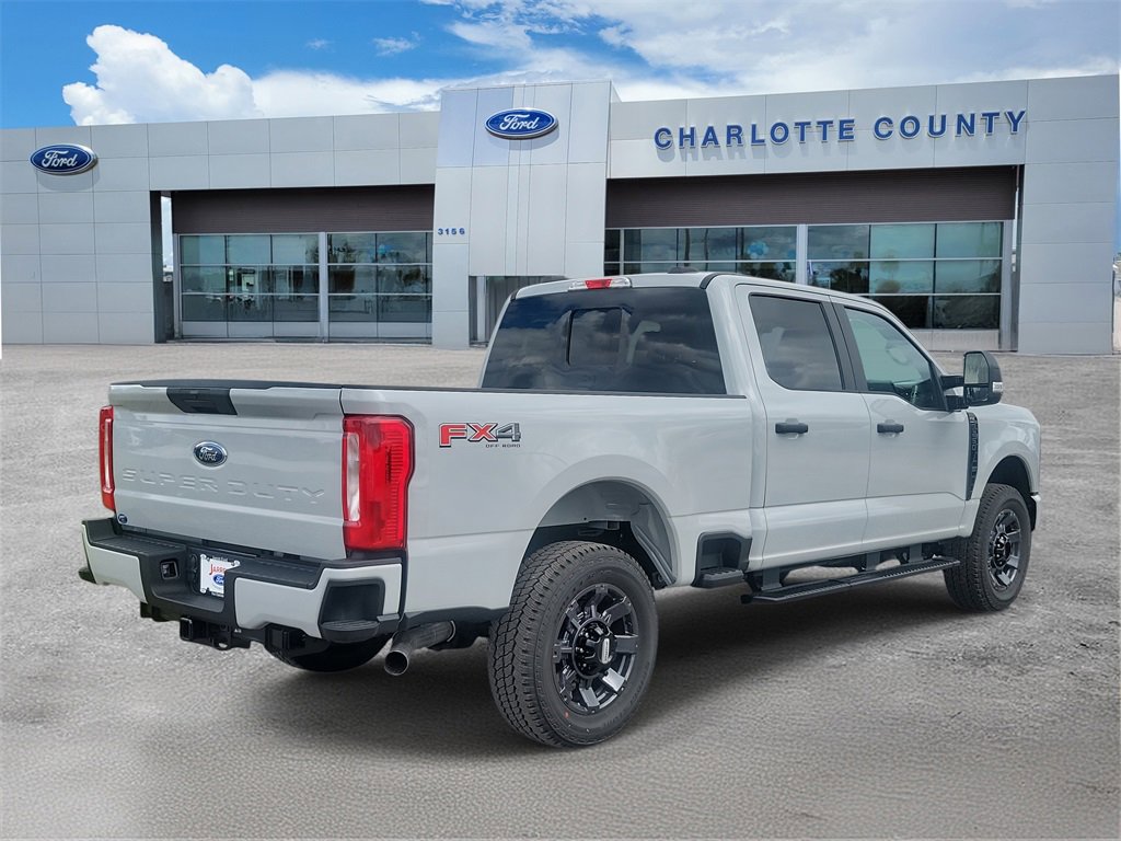 New 2026 Ford F250 4x4 Crew Cab Super Duty image 4