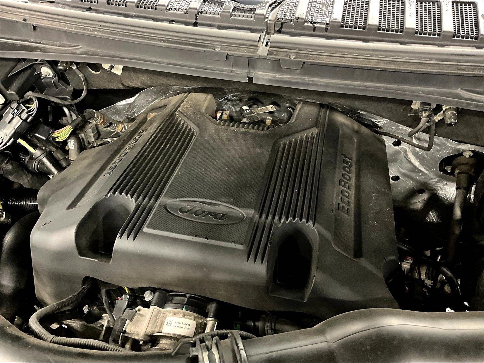 Used 2018 Ford Expedition Max XLT w/ Equipment Group 202A AWD/4WD image 32