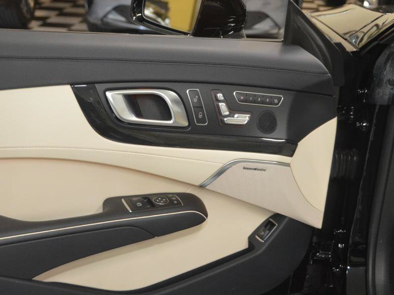 Used 2015 Mercedes-Benz SL 400 image 18