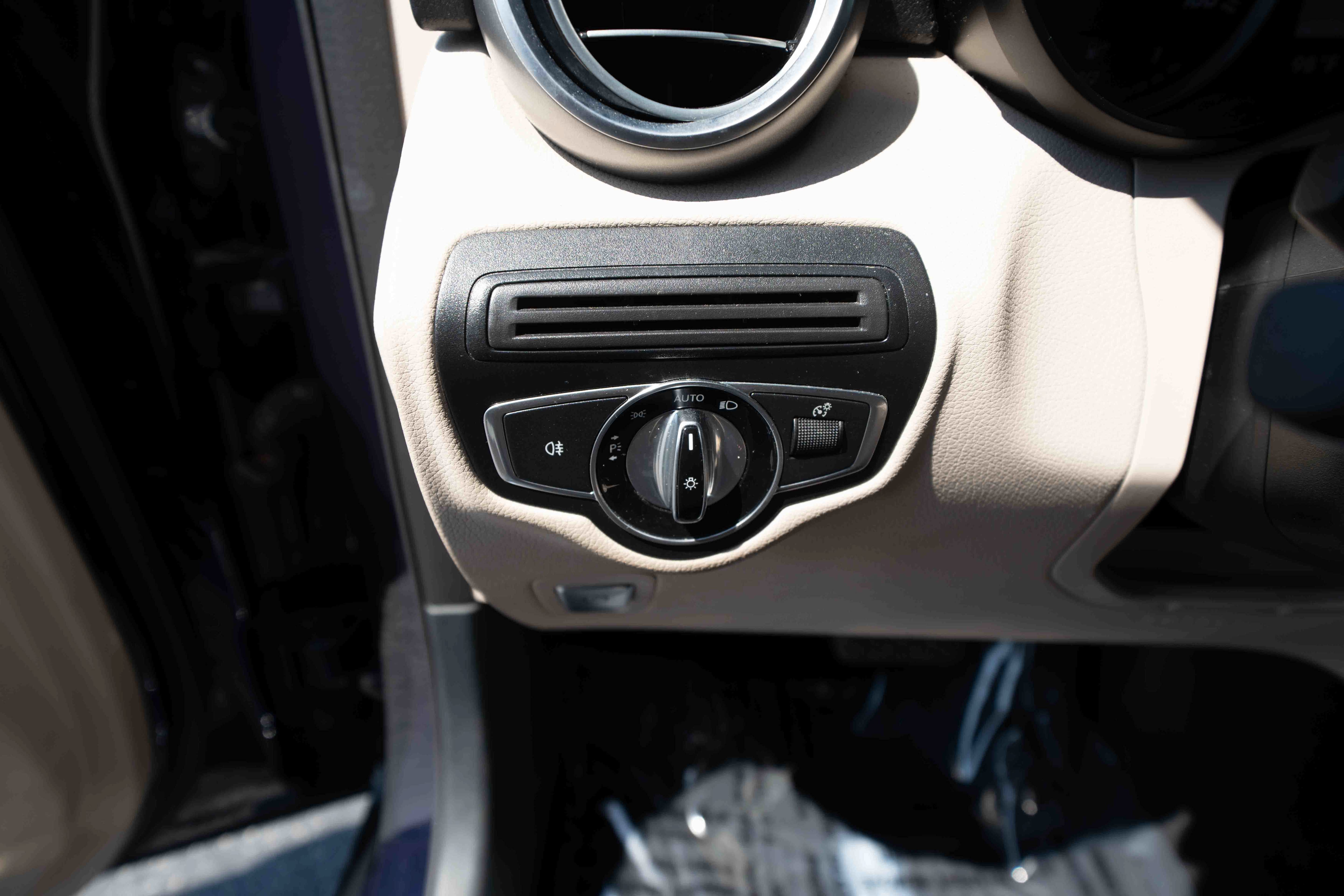 Used 2016 Mercedes-Benz GLC 300 image 11
