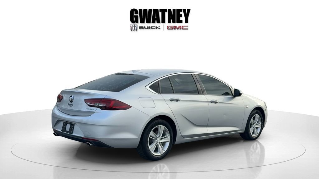 Used 2018 Buick Regal Preferred image 6