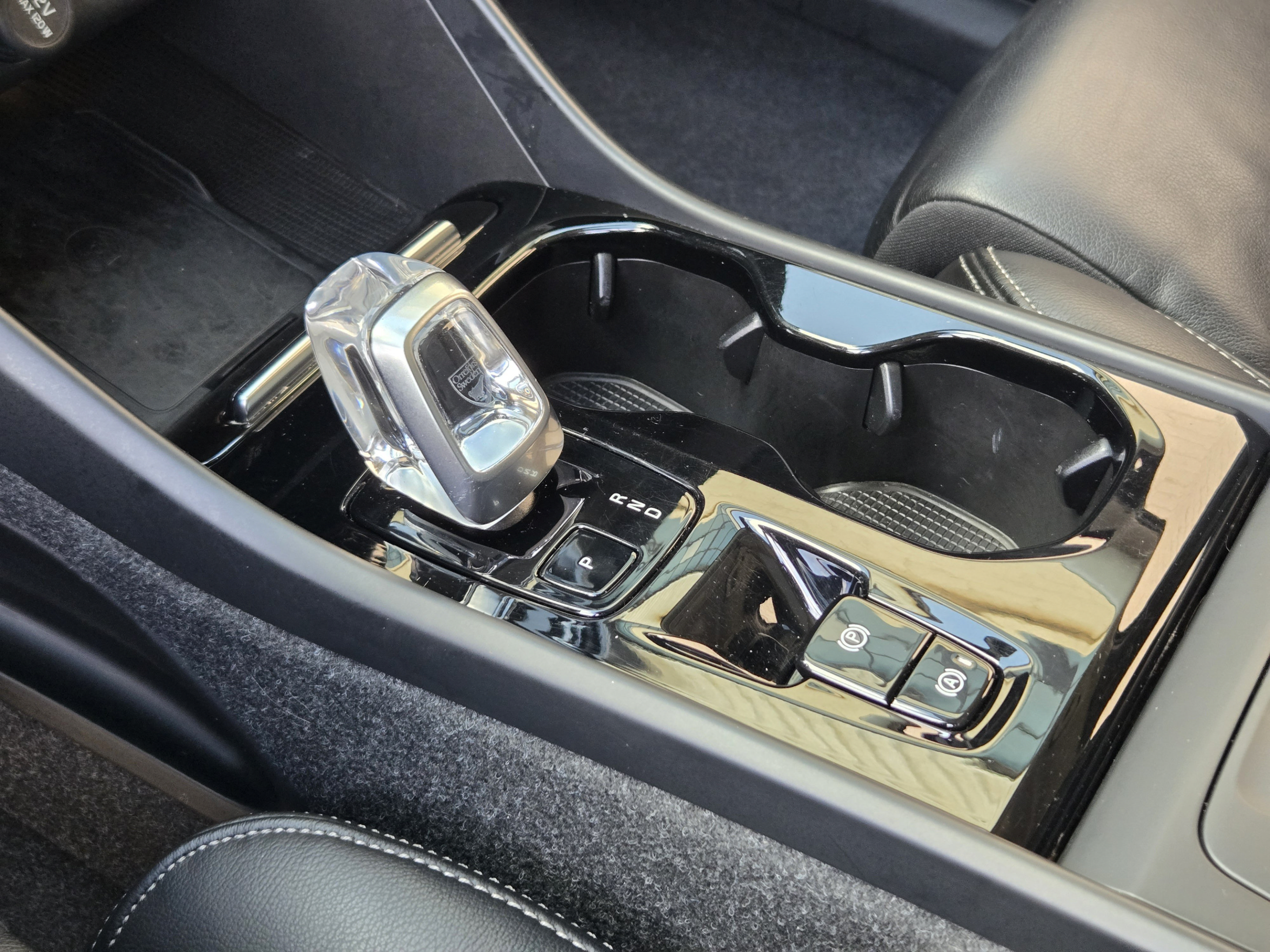 Used 2023 Volvo XC40 B4 Plus w/ Protection Package Premier FWD image 18
