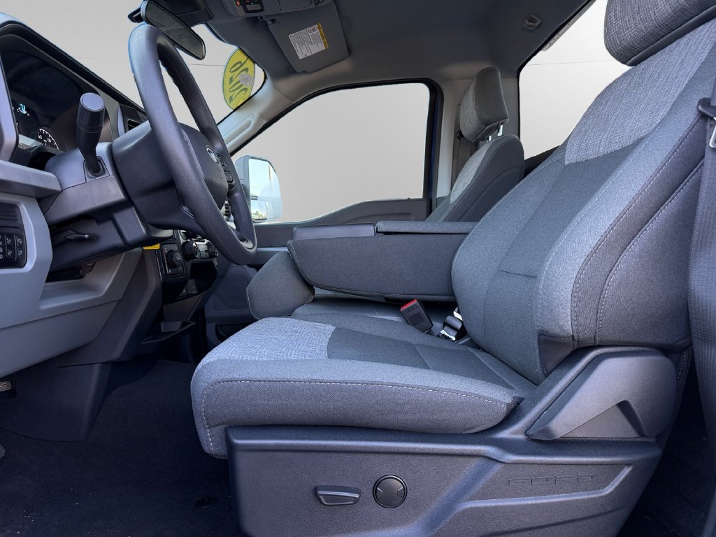 New 2026 Ford F350 XLT w/ 360-Degree Camera Package AWD/4WD image 9
