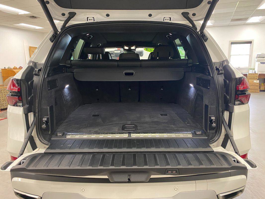 Used 2024 BMW X5 xDrive50e image 21