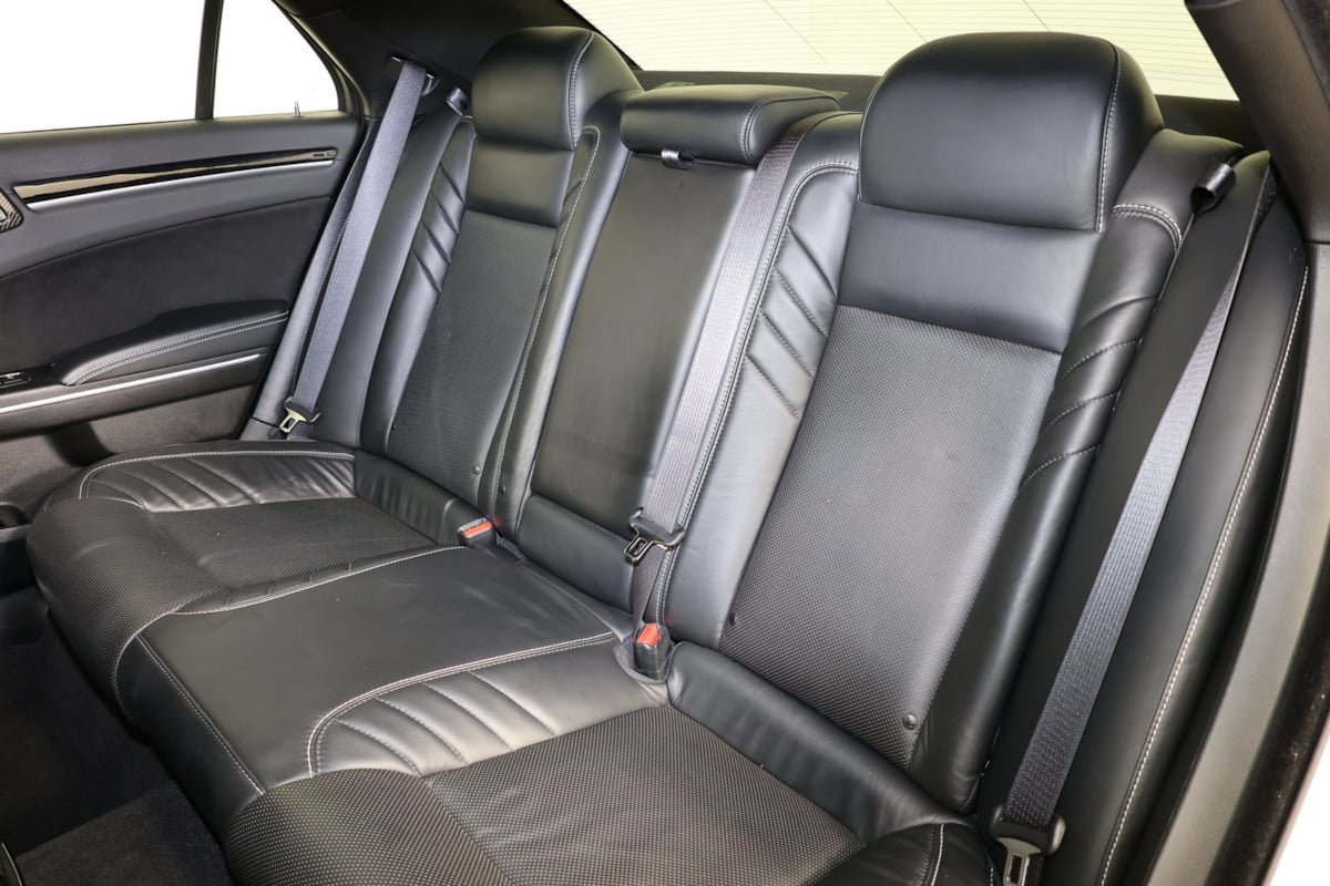 Used 2023 Chrysler 300 C RWD image 11