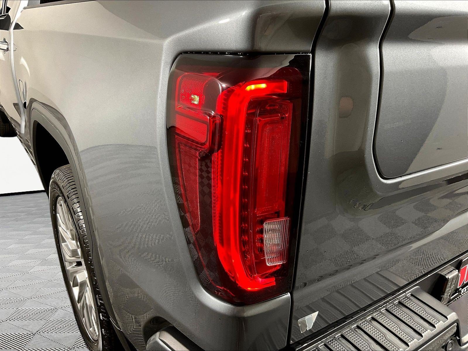 Used 2021 GMC Sierra 1500 Denali w/ Denali Ultimate Package AWD/4WD image 24