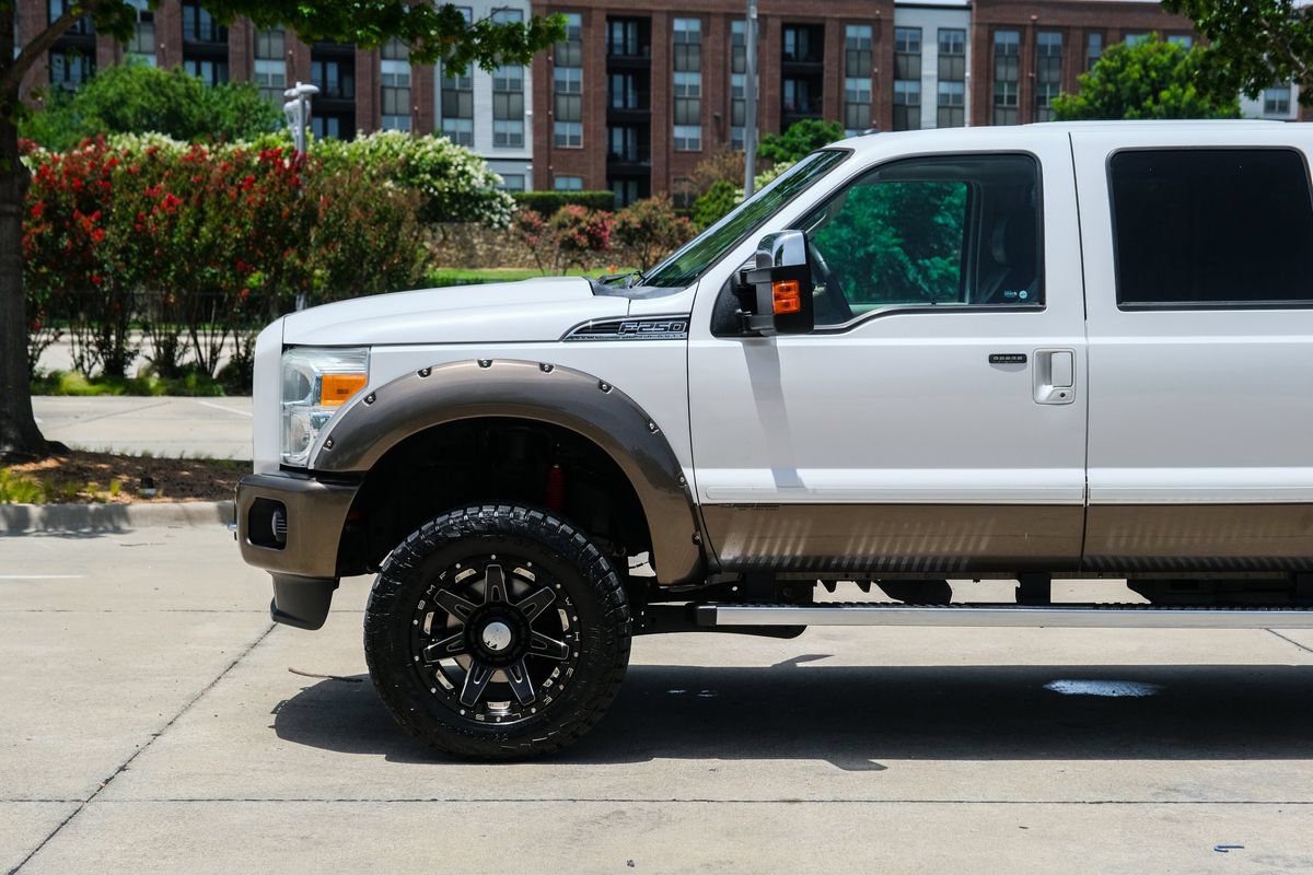Used 2015 Ford F250 King Ranch w/ FX4 Off-Road Package AWD/4WD image 11