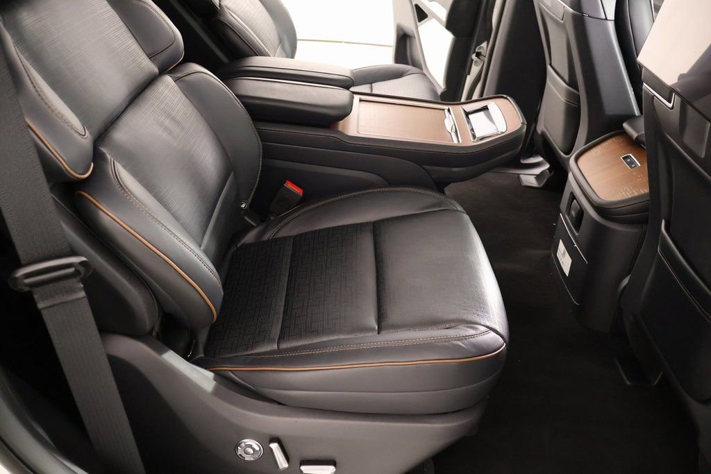 New 2025 Lincoln Navigator Black Label image 15