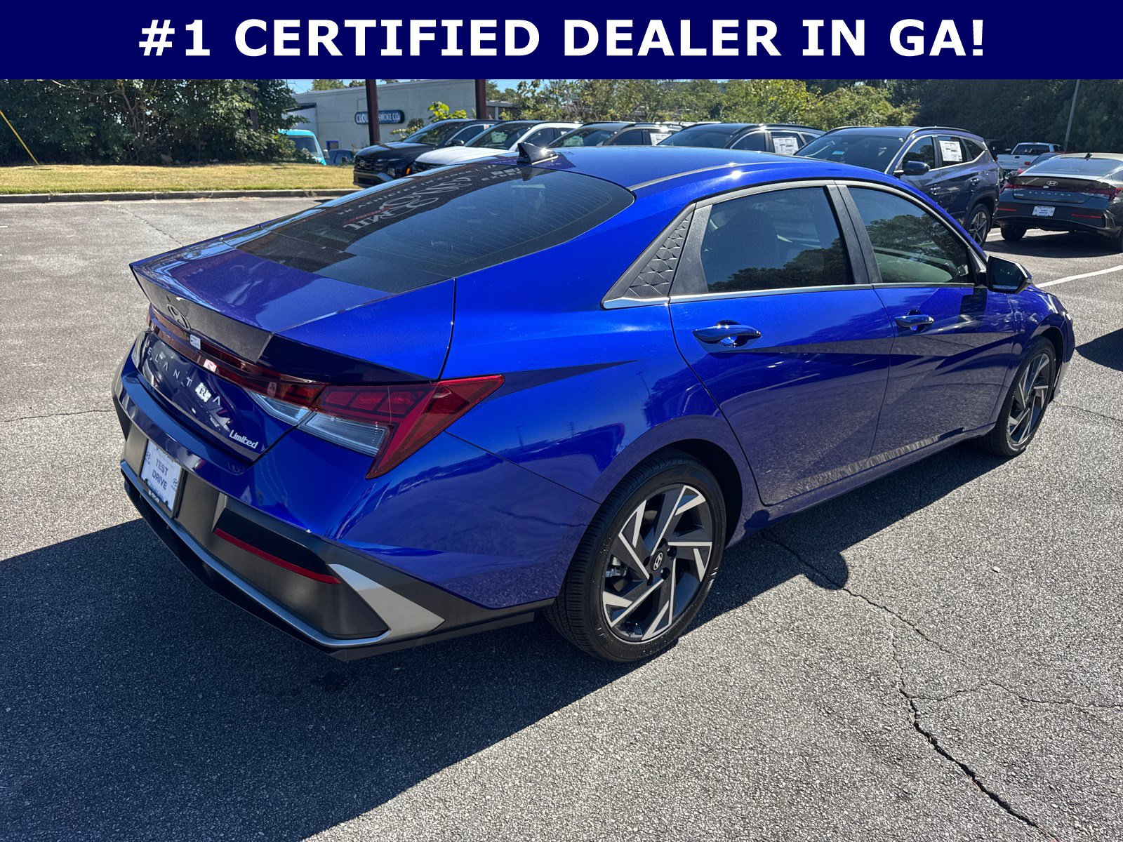 Certified 2025 Hyundai Elantra Limited image 7