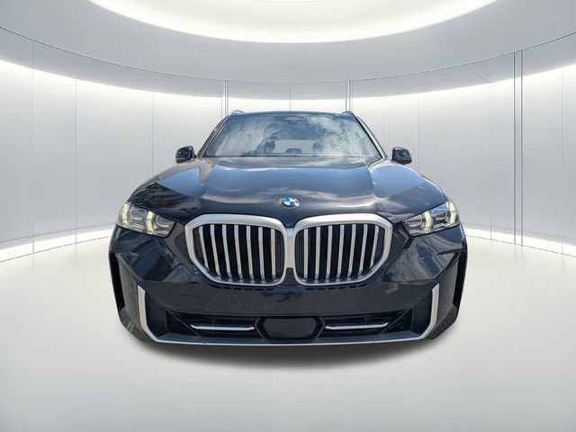 Used 2025 BMW X5 xDrive40i AWD/4WD image 3