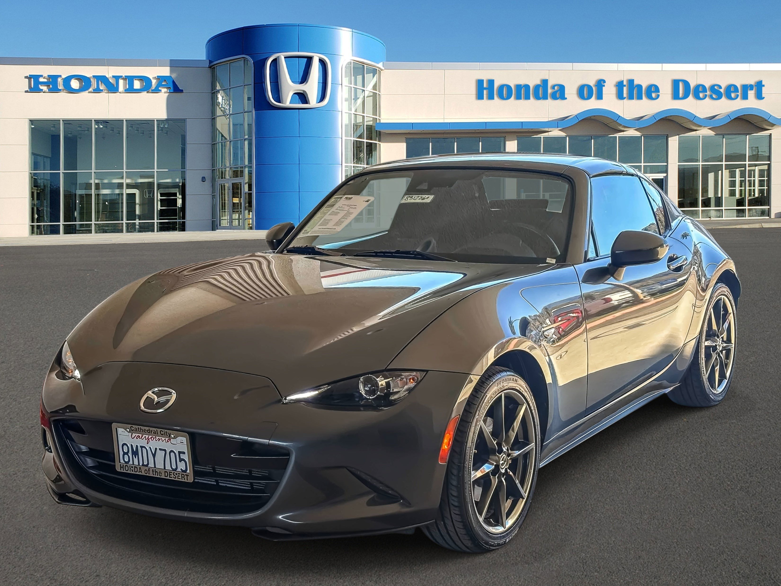 Used 2019 MAZDA MX-5 Miata RF Grand Touring image 3