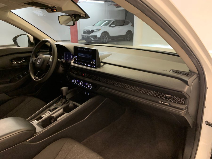 Used 2025 Honda Accord LX image 44