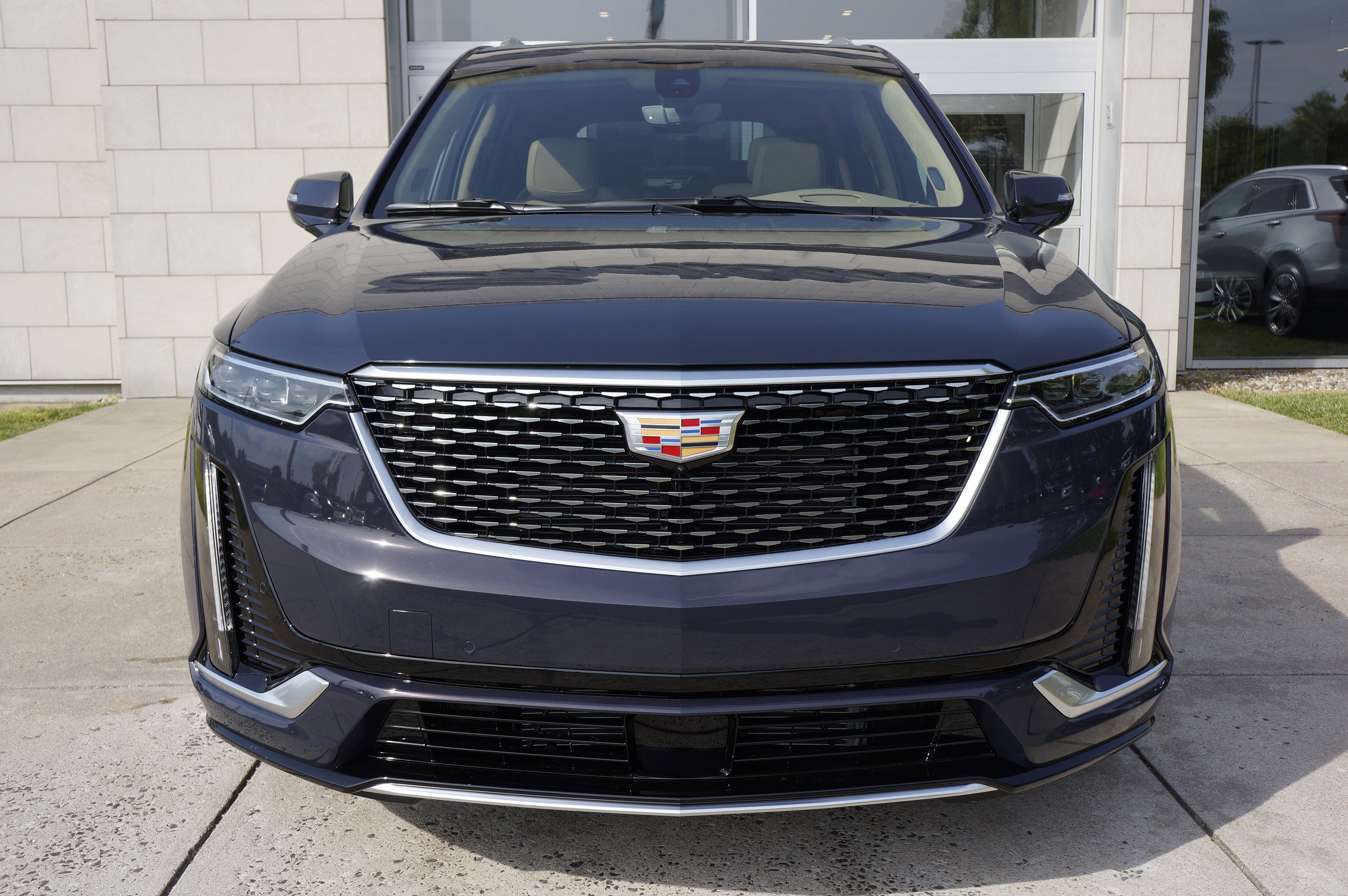 Used 2025 Cadillac XT6 Premium Luxury image 14