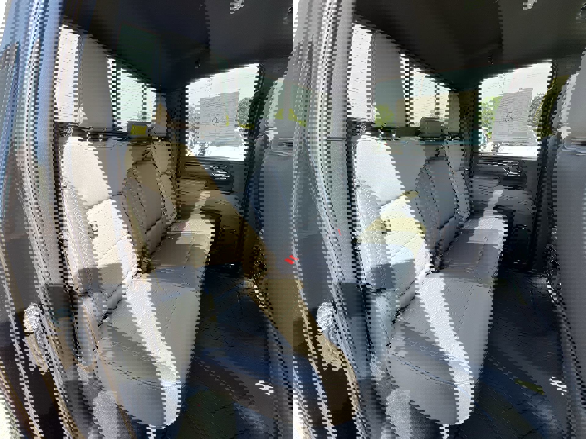 New 2025 Chevrolet Silverado 2500 ZR2 w/ Technology Package image 64