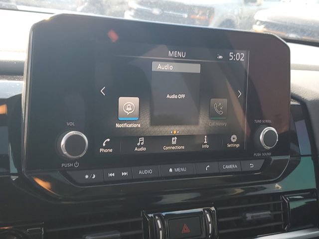 Used 2025 Nissan Pathfinder SV w/ SV Premium Package AWD/4WD image 16