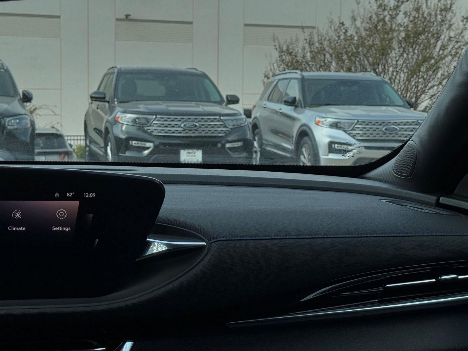 Used 2025 Buick Envista Sport Touring image 35