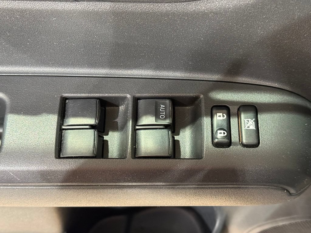 Used 2015 Scion xB FWD image 16
