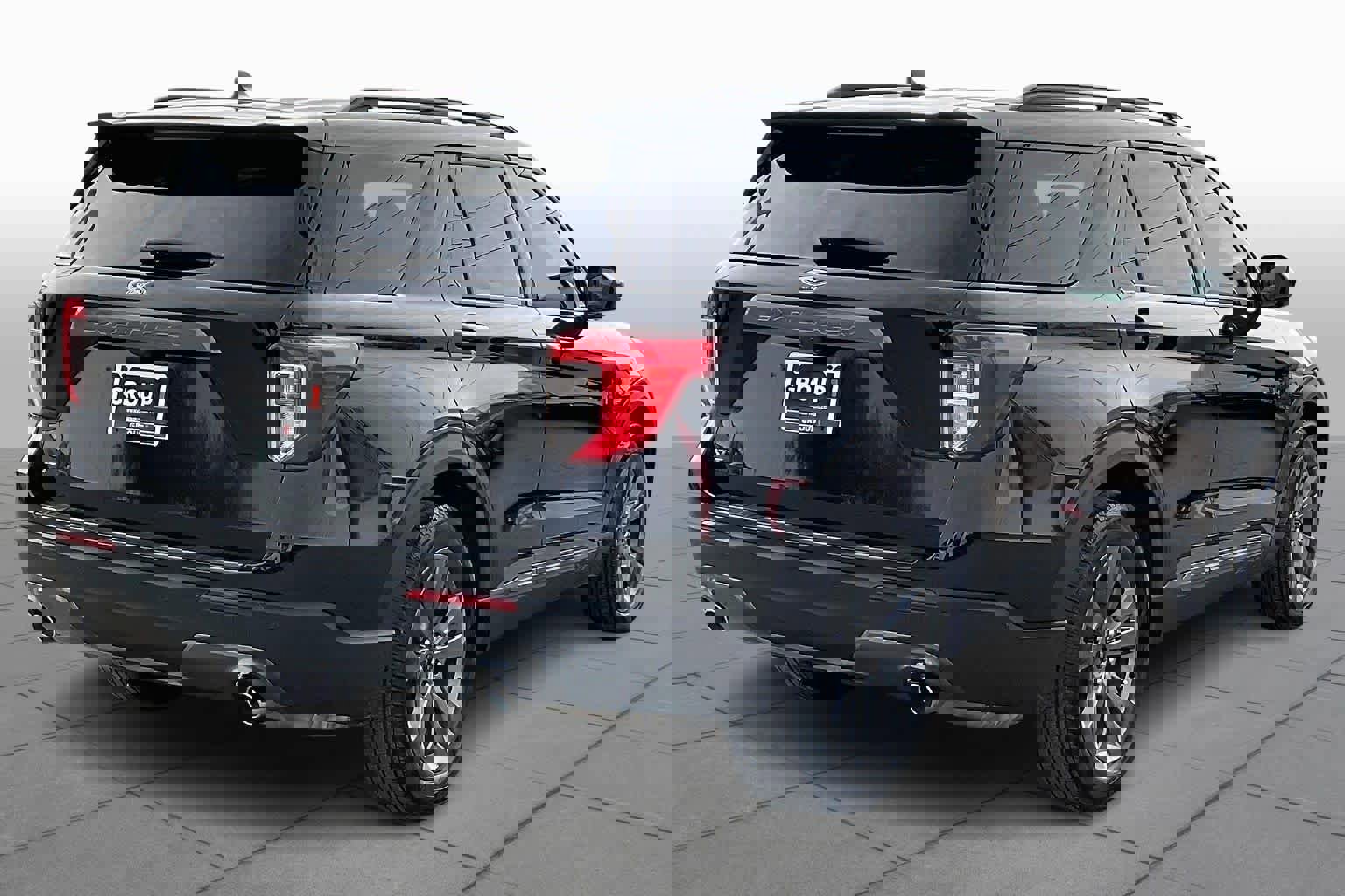 Used 2023 Ford Explorer XLT w/ Equipment Group 202A image 12