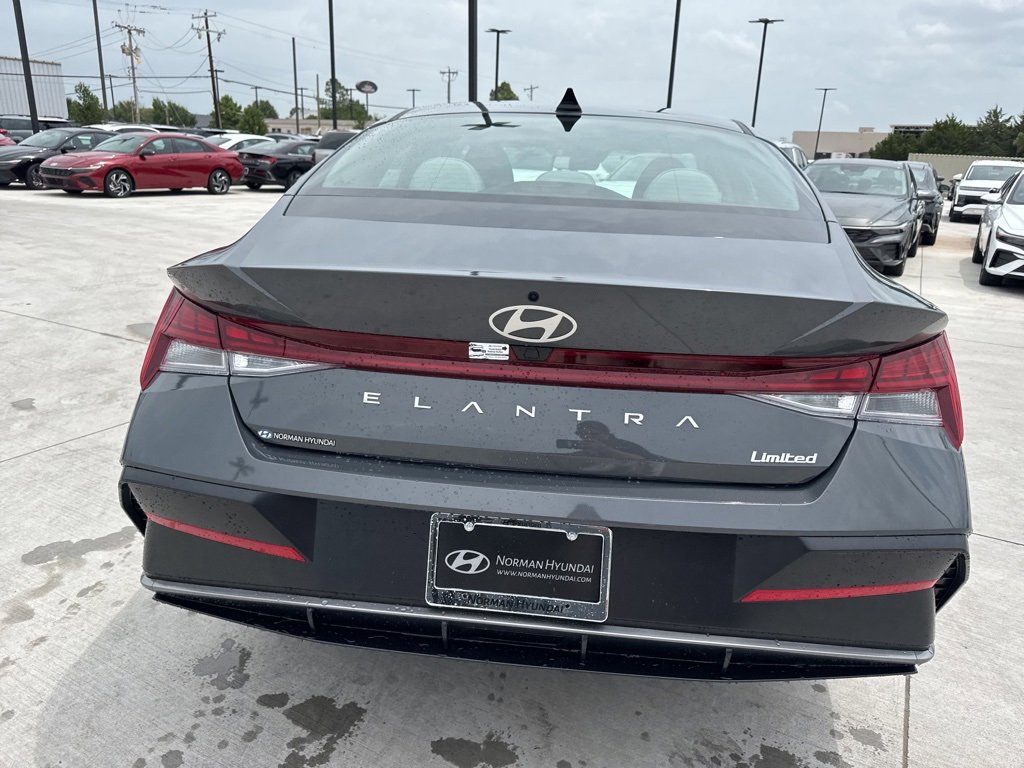 New 2025 Hyundai Elantra Limited image 6