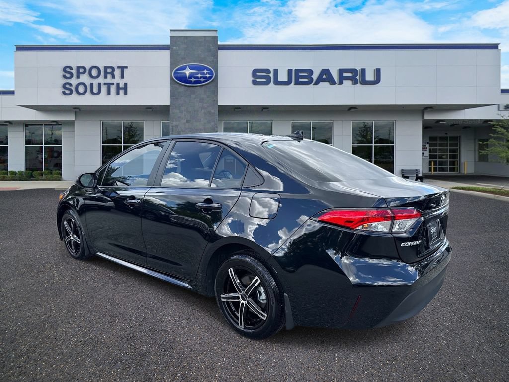 Used 2025 Toyota Corolla LE FWD image 6