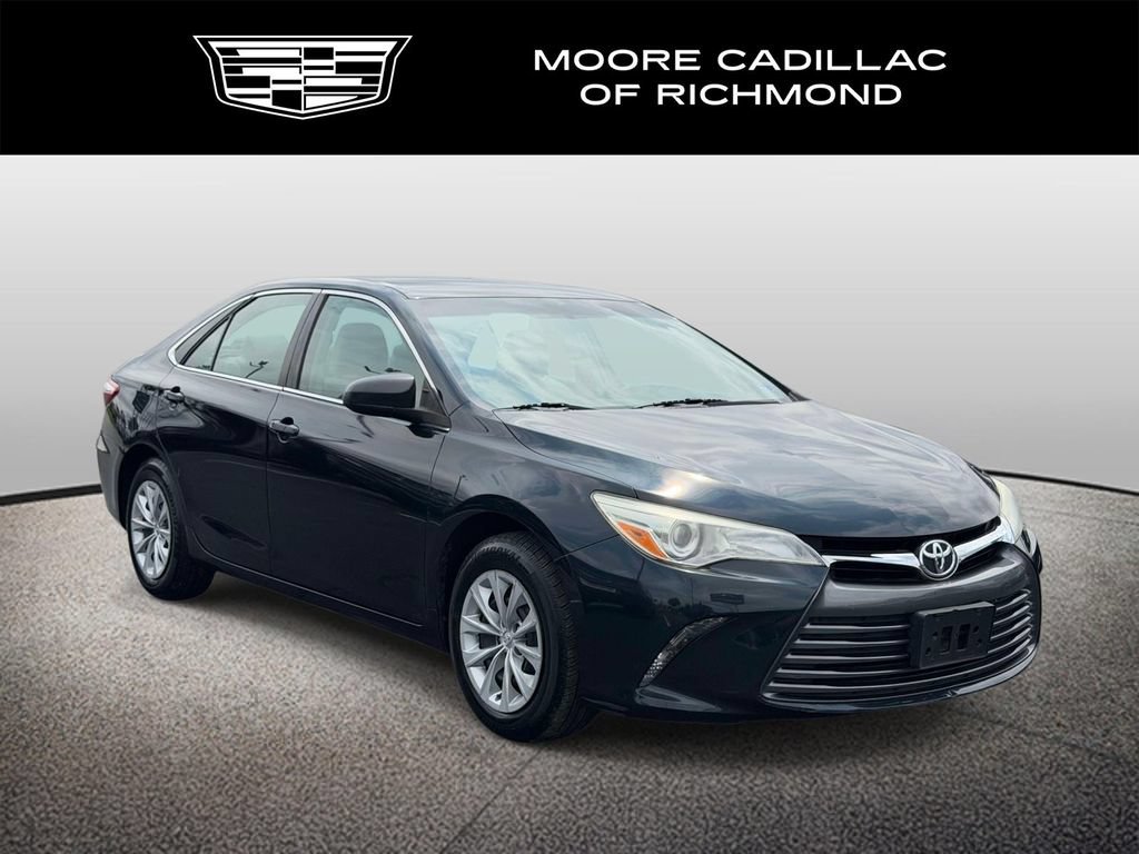 Used 2015 Toyota Camry LE FWD image 1