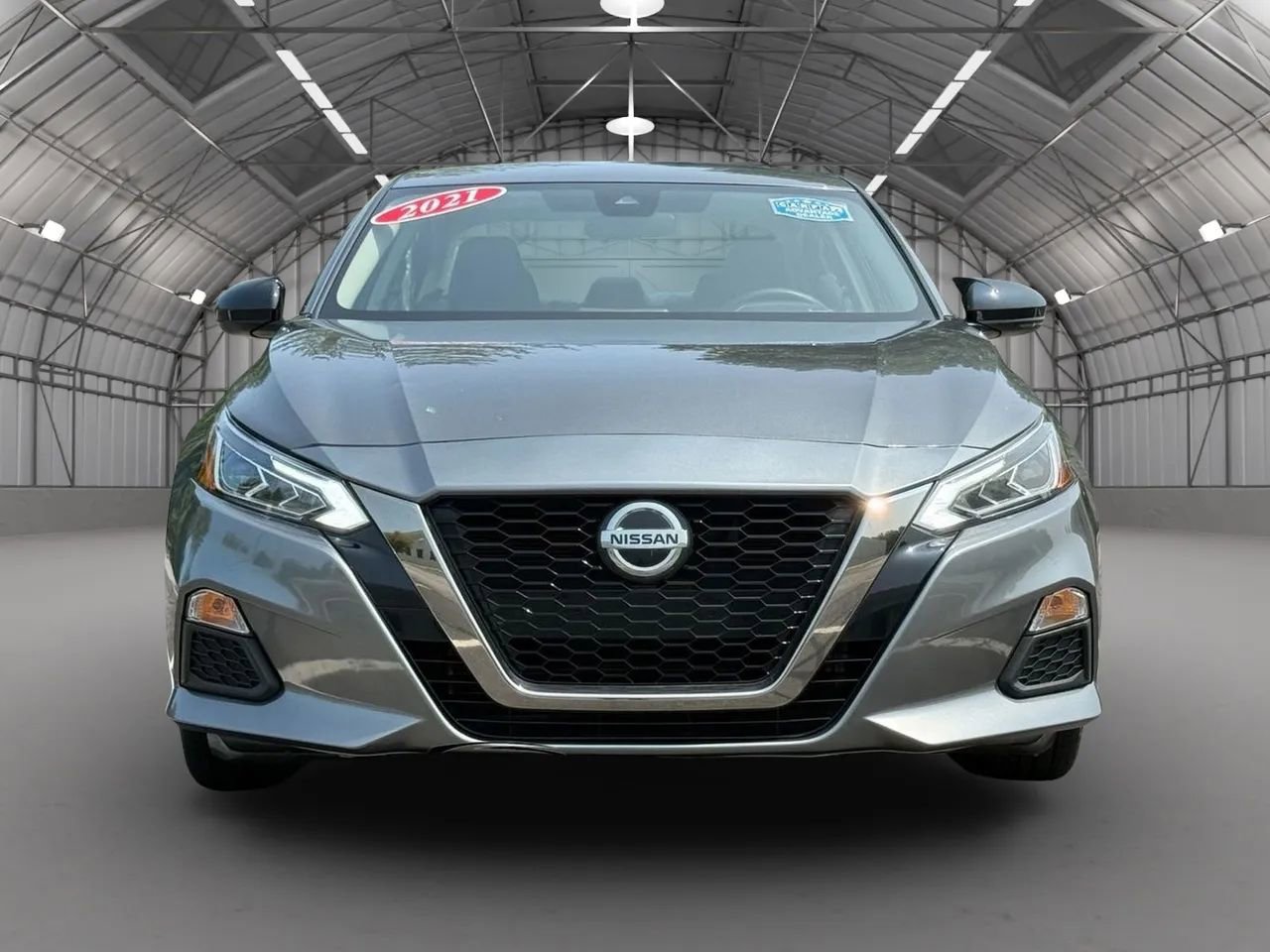 Used 2021 Nissan Altima 2.5 SR image 2