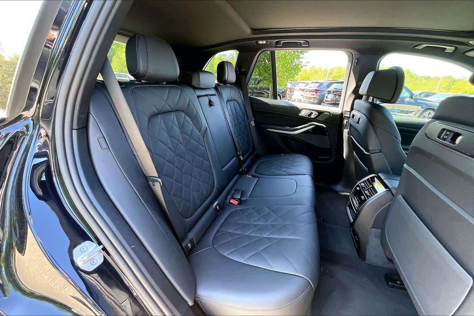 Certified 2026 BMW X5 sDrive40i w/ M Sport Package RWD image 19
