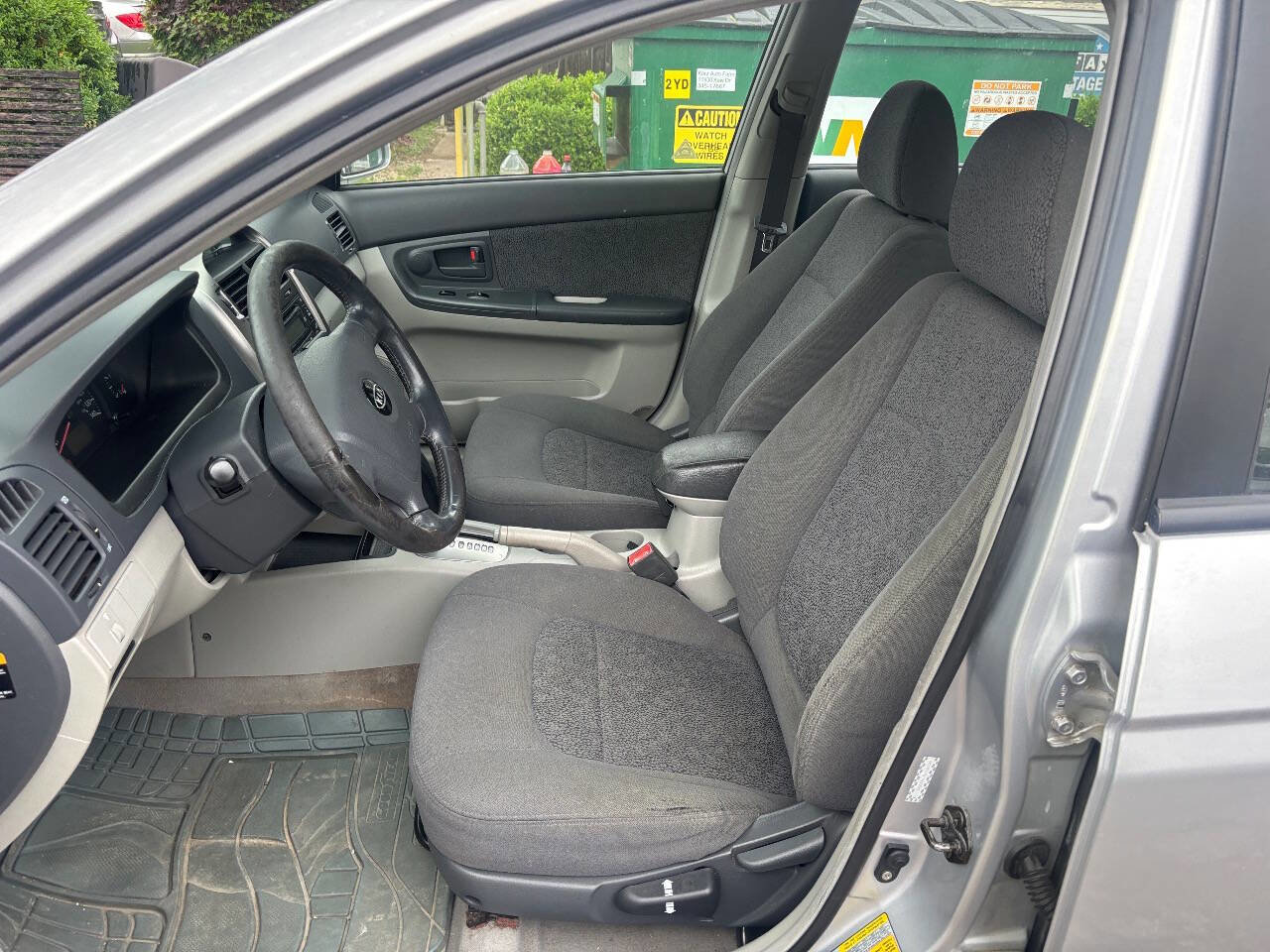 Used 2006 Kia Spectra5 image 13