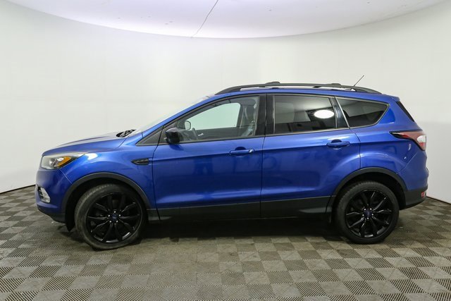 Used 2017 Ford Escape SE w/ Equipment Group 201A image 6