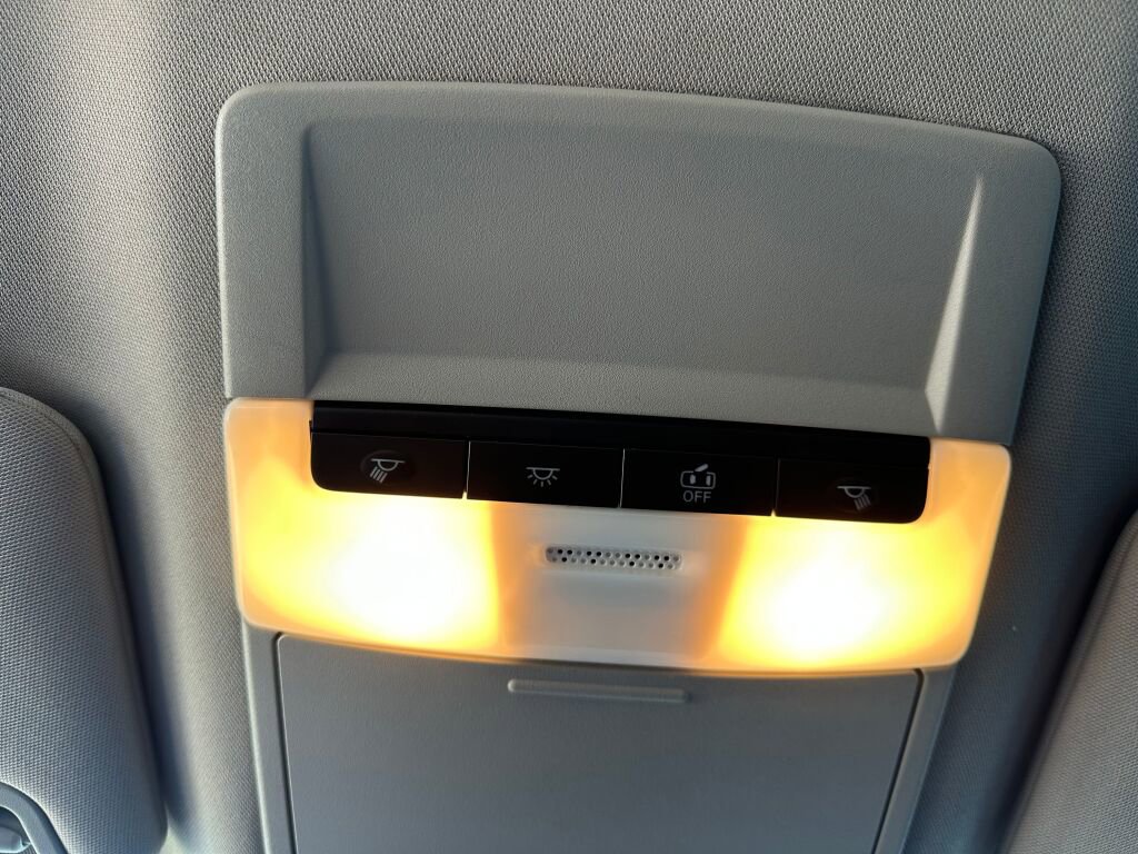 Used 2023 Nissan Sentra SR w/ SR Premium Package image 22