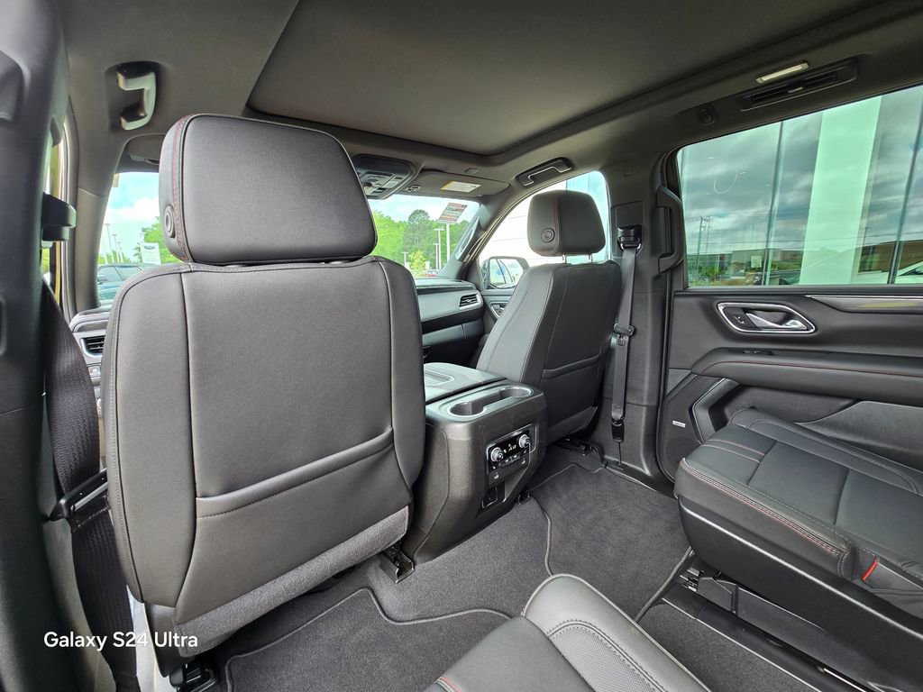 Used 2024 Chevrolet Tahoe RST w/ Luxury Package RWD image 17