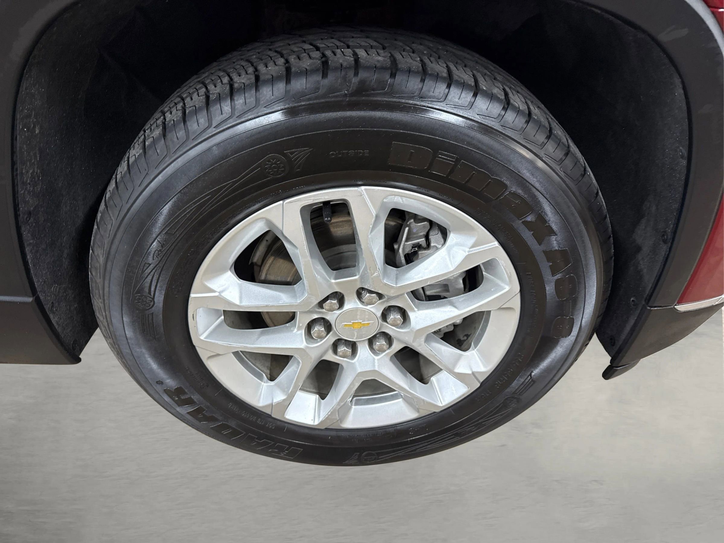 Used 2021 Chevrolet Traverse LT image 14