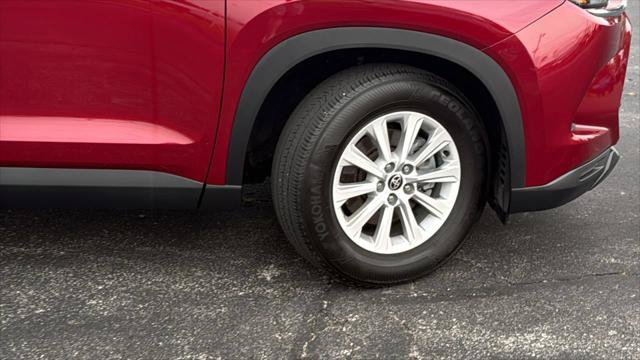 Certified 2024 Toyota Grand Highlander AWD image 11