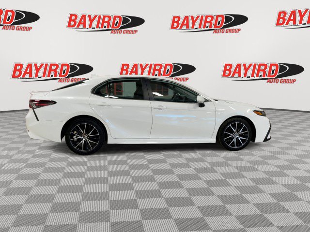 Used 2022 Toyota Camry SE w/ Convenience Package FWD image 9