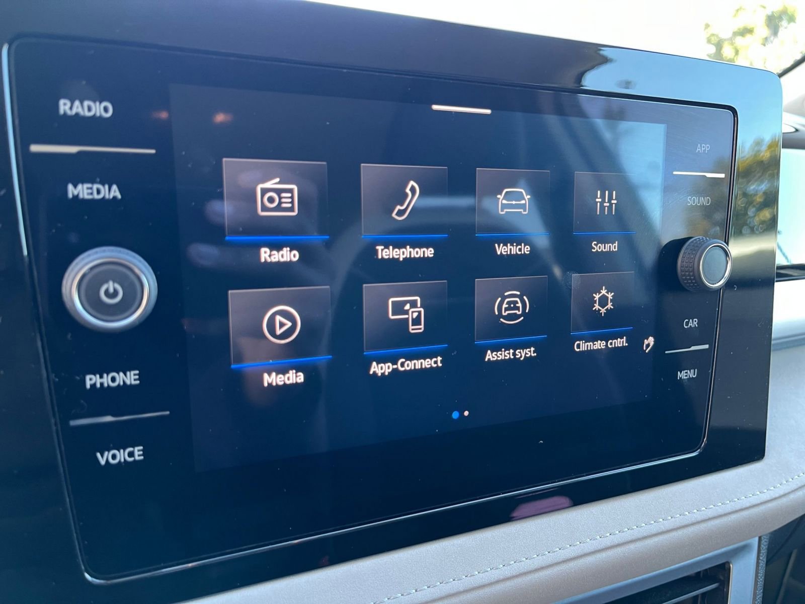 Used 2025 Volkswagen Taos SE FWD image 20
