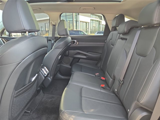 Used 2025 Kia Sorento S w/ Panoramic Sunroof Package FWD image 26