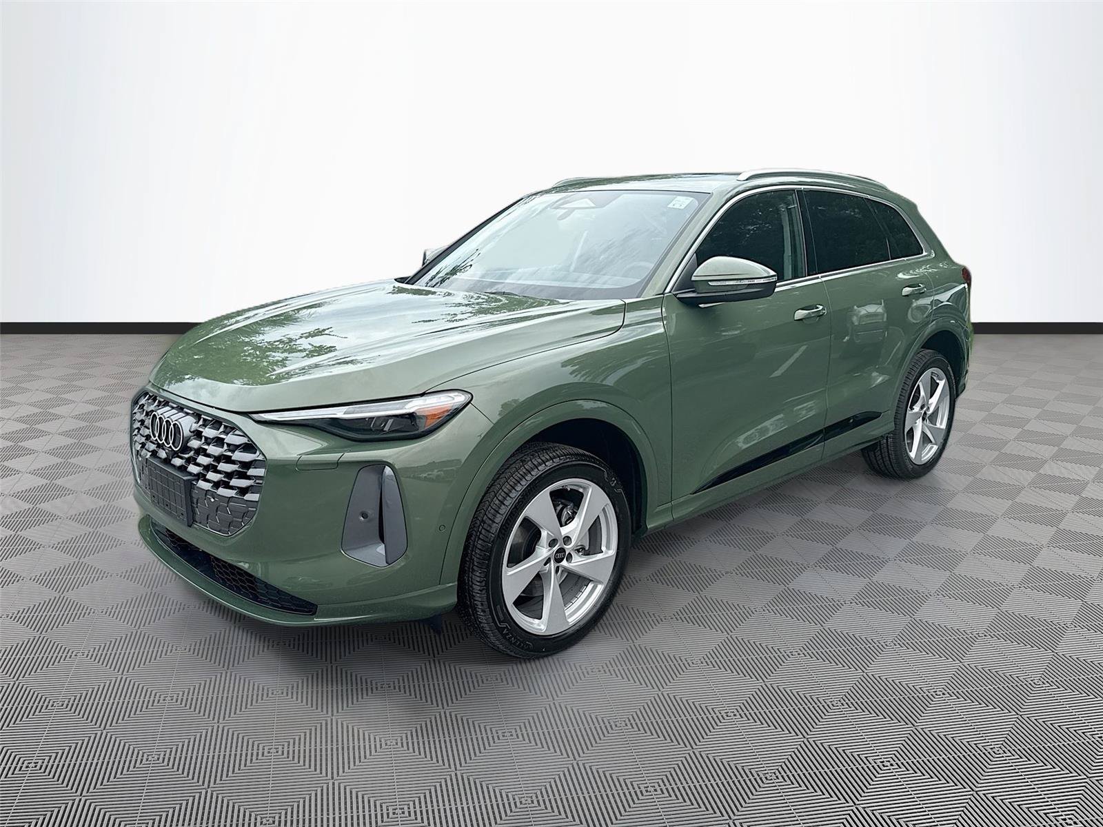 New 2026 Audi Q5 Premium Plus AWD/4WD image 3