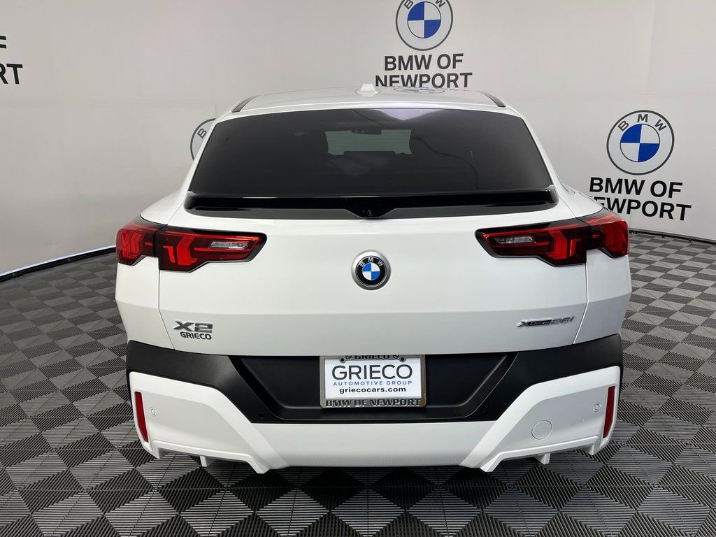 Used 2025 BMW X2 xDrive28i w/ Technology Package image 11