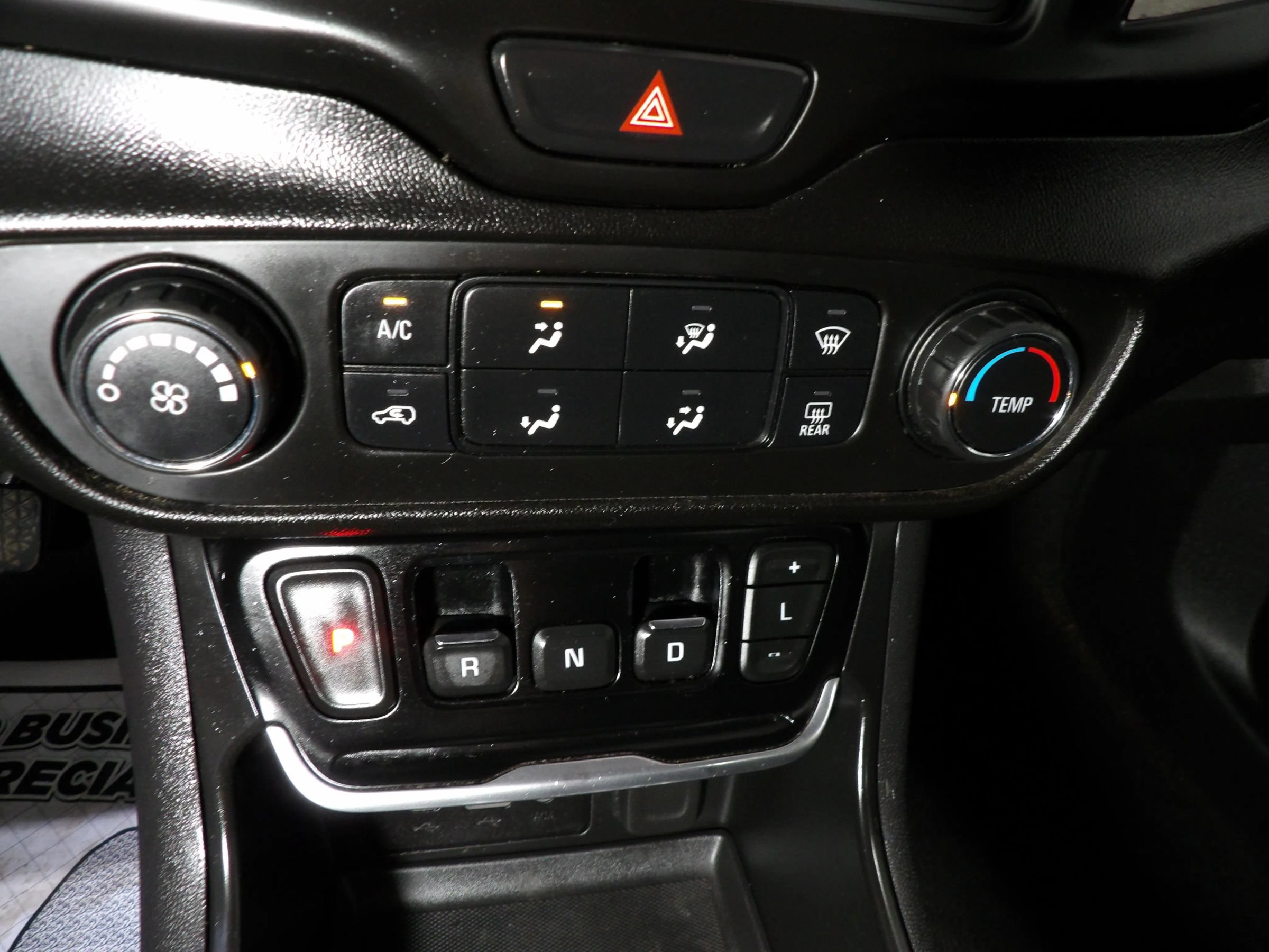 Used 2020 GMC Terrain SLE FWD image 13