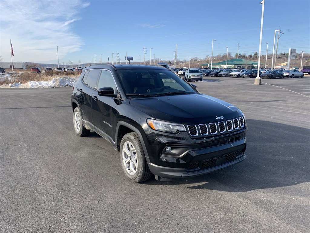 New 2026 Jeep Compass Latitude