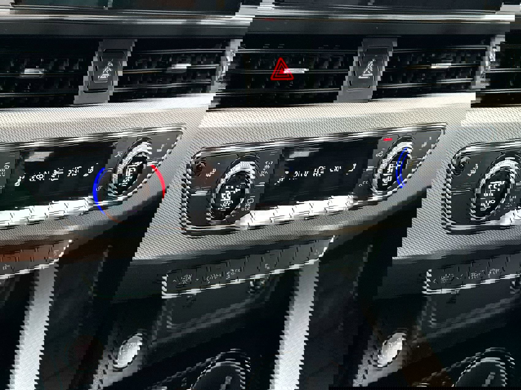 Used 2025 Audi A5 2.0T Premium Plus image 18