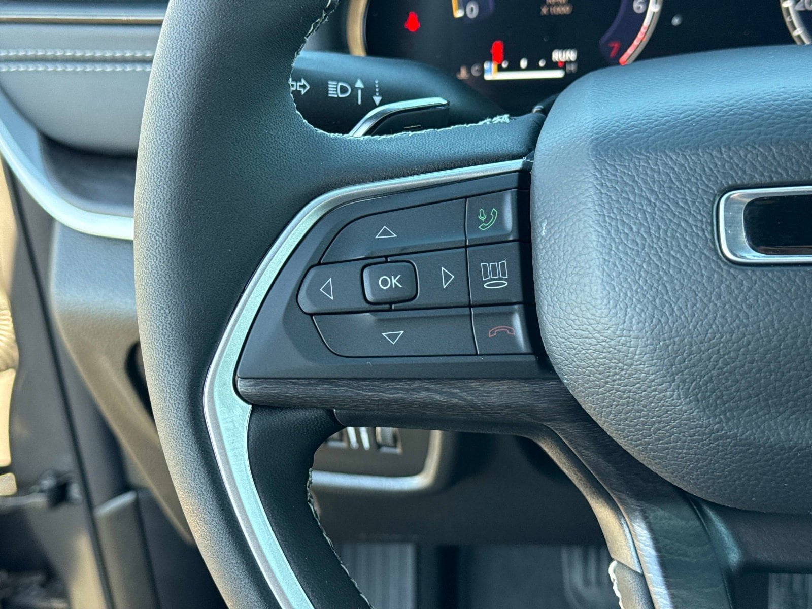 New 2026 Jeep Grand Cherokee Altitude AWD/4WD image 31