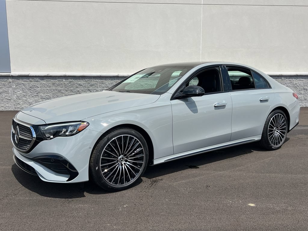 New 2026 Mercedes-Benz E 350 4MATIC Sedan image 1