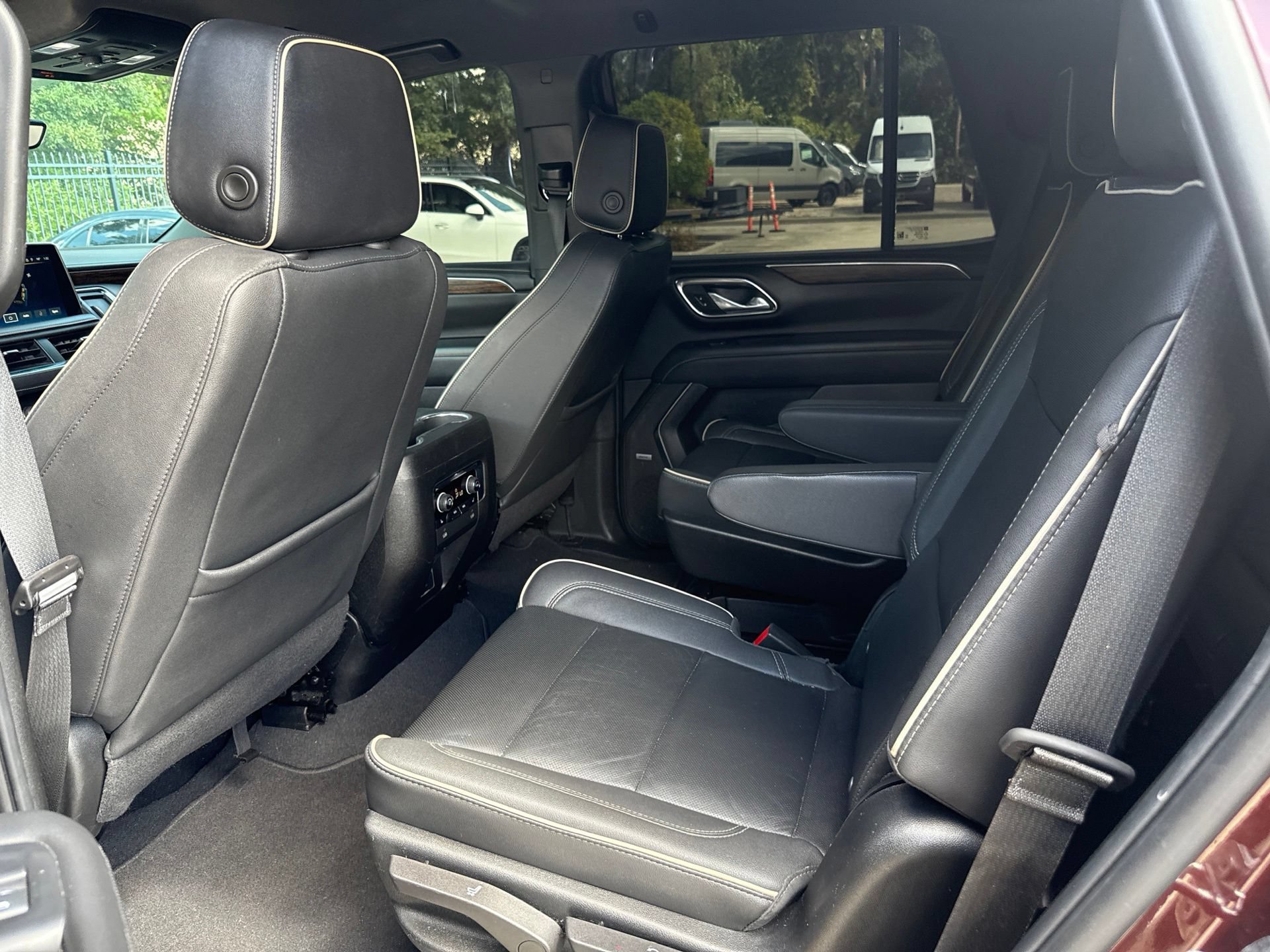 Used 2023 Chevrolet Tahoe Premier AWD/4WD image 10