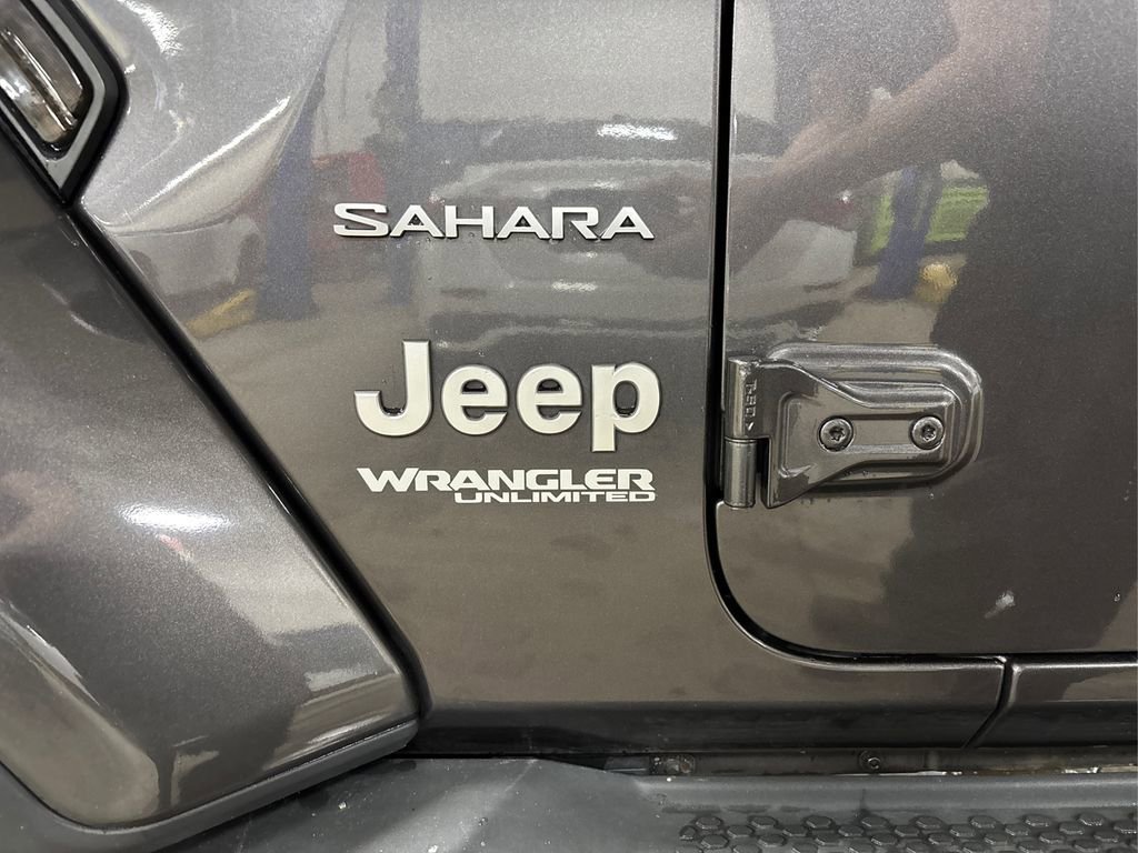 Used 2018 Jeep Wrangler Unlimited Sahara image 15
