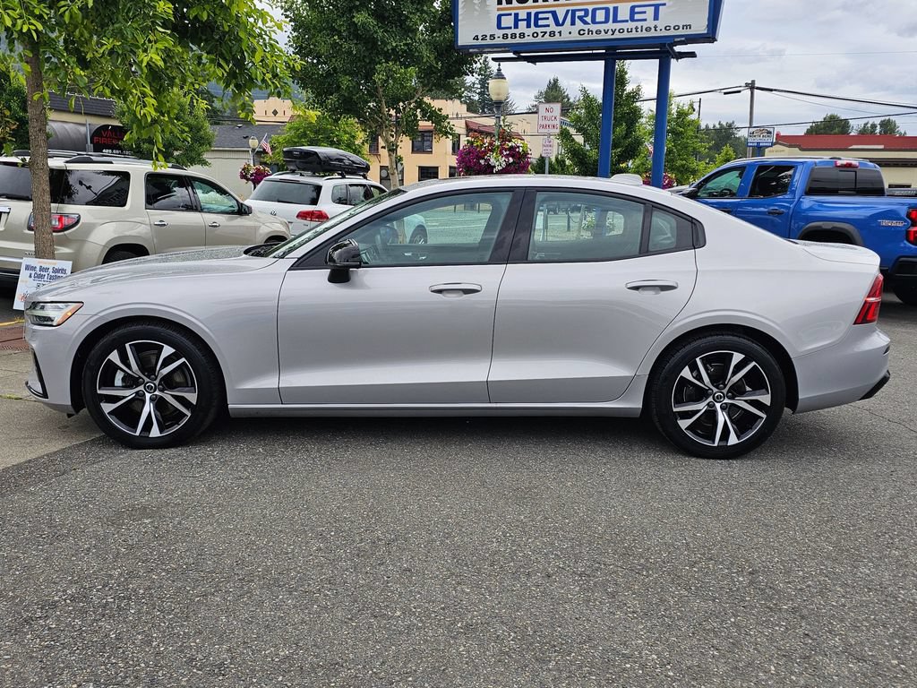 Used 2025 Volvo S60 B5 Core AWD/4WD image 8