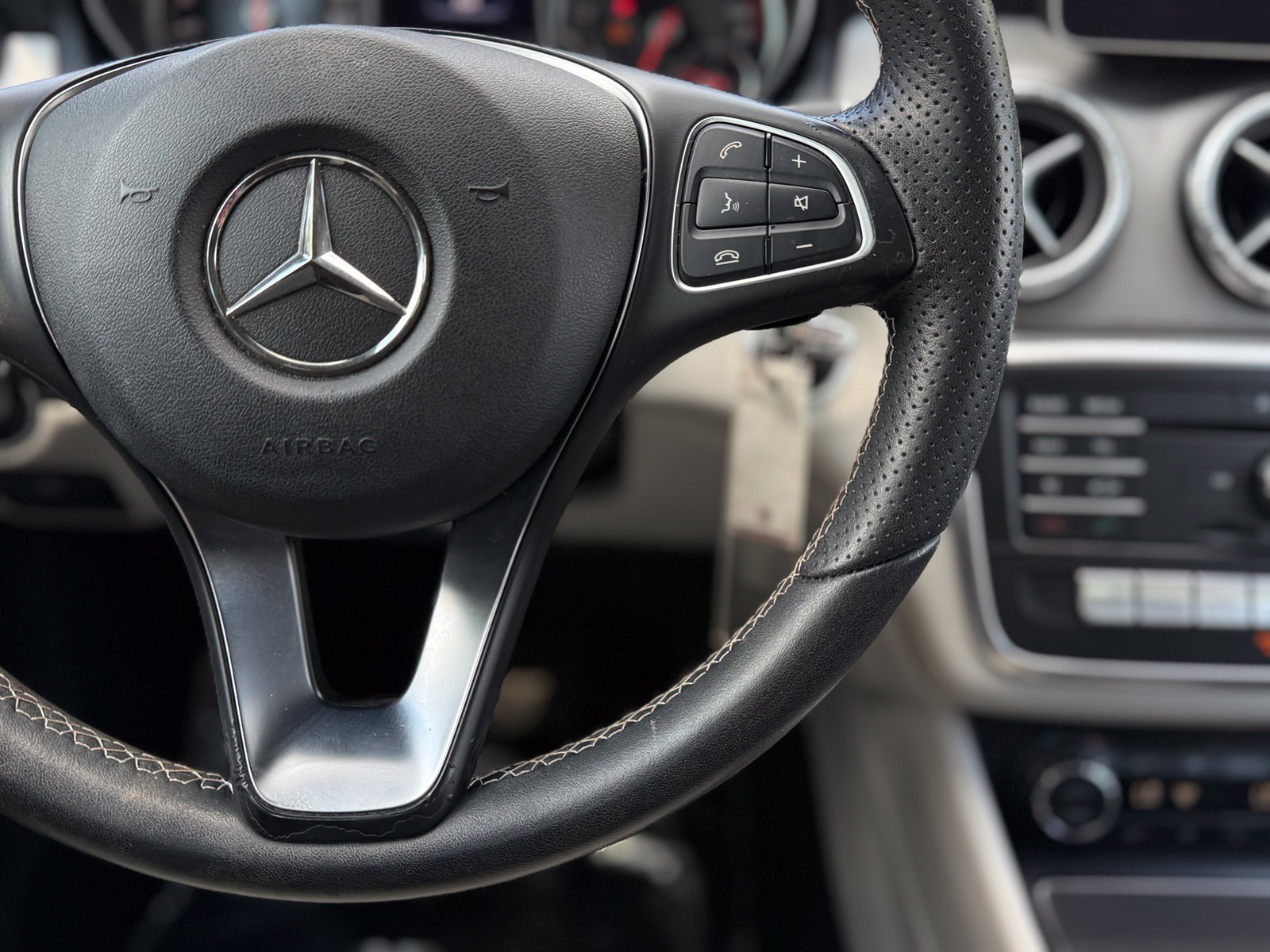 Used 2017 Mercedes-Benz CLA 250 4MATIC image 27