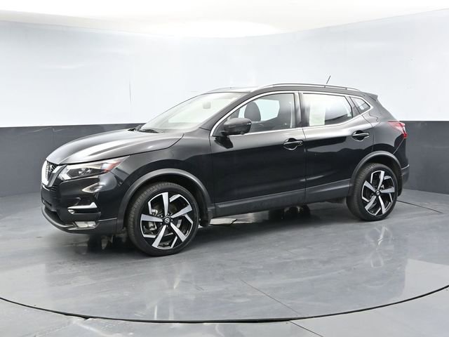 Used 2022 Nissan Rogue Sport SL w/ Premium Package FWD image 2
