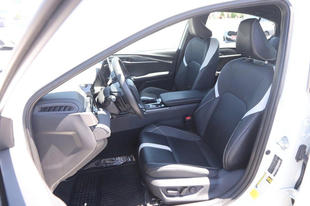 Used 2025 Toyota Camry SE FWD image 8