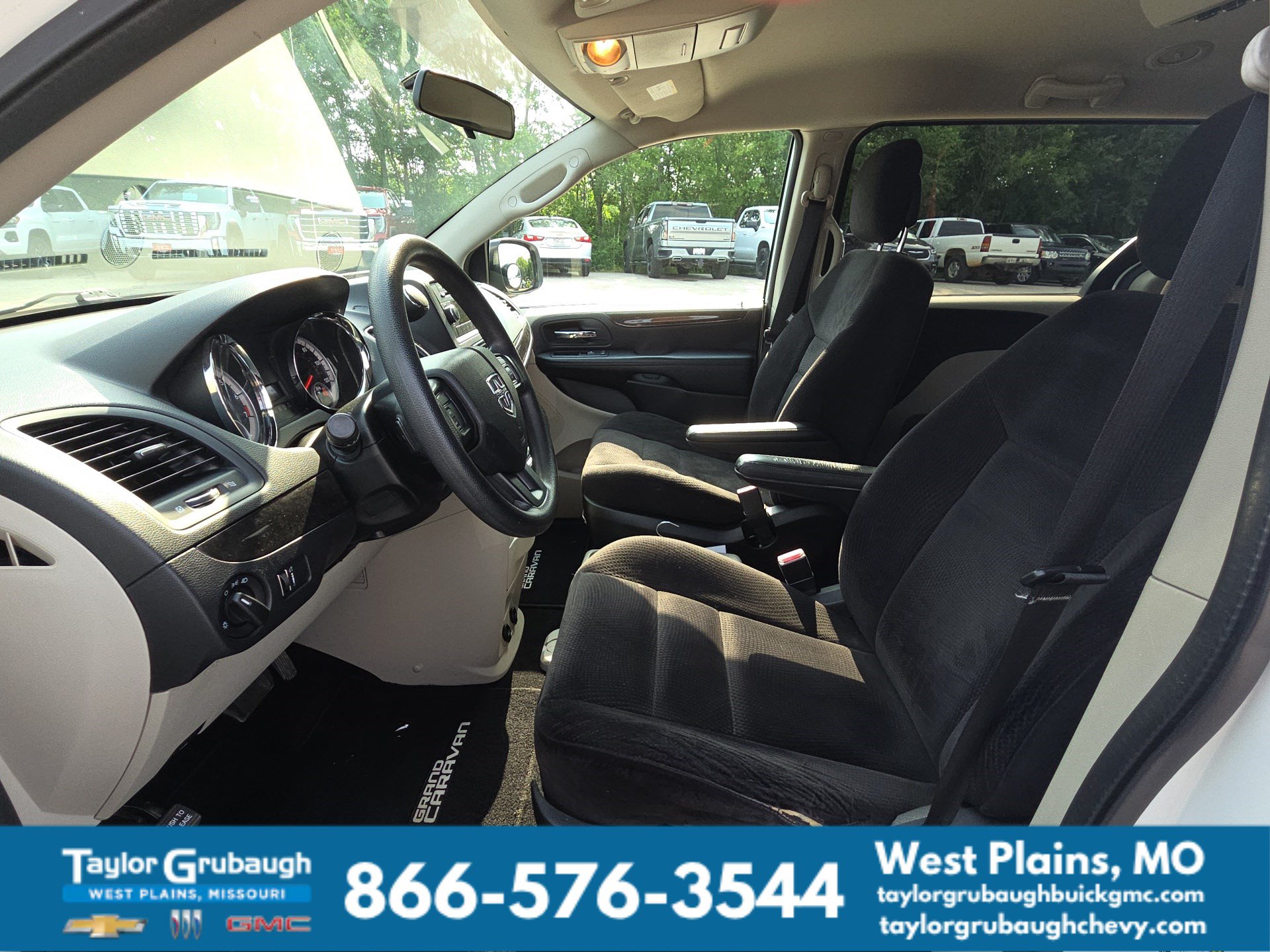 Used 2014 Dodge Grand Caravan SE w/ Quick Order Package 29E SE FWD image 15